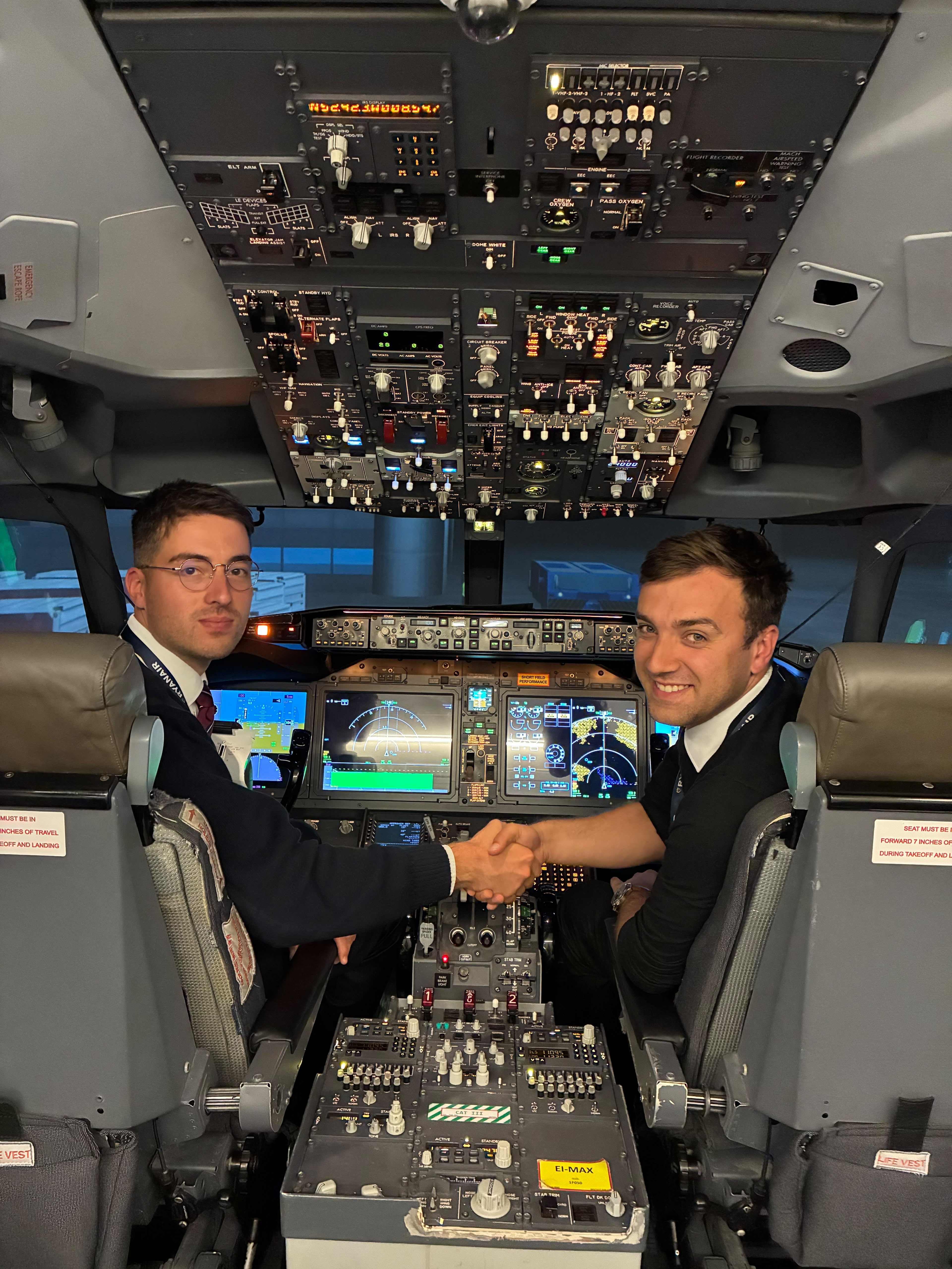 Shaking hands in the B737 simulator